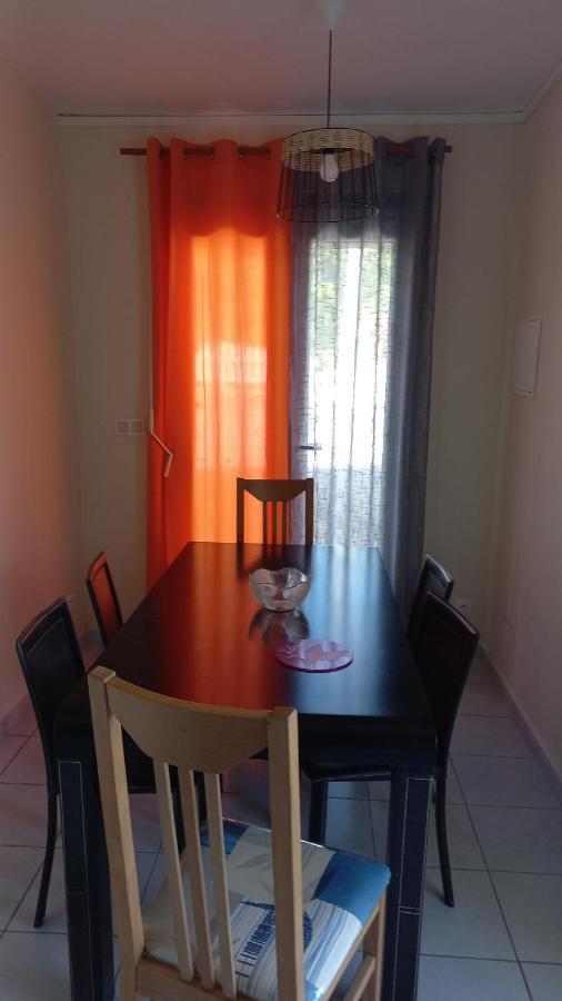 Charmant Petit T2 Dans Maison Vieux-Bourg 外观 照片