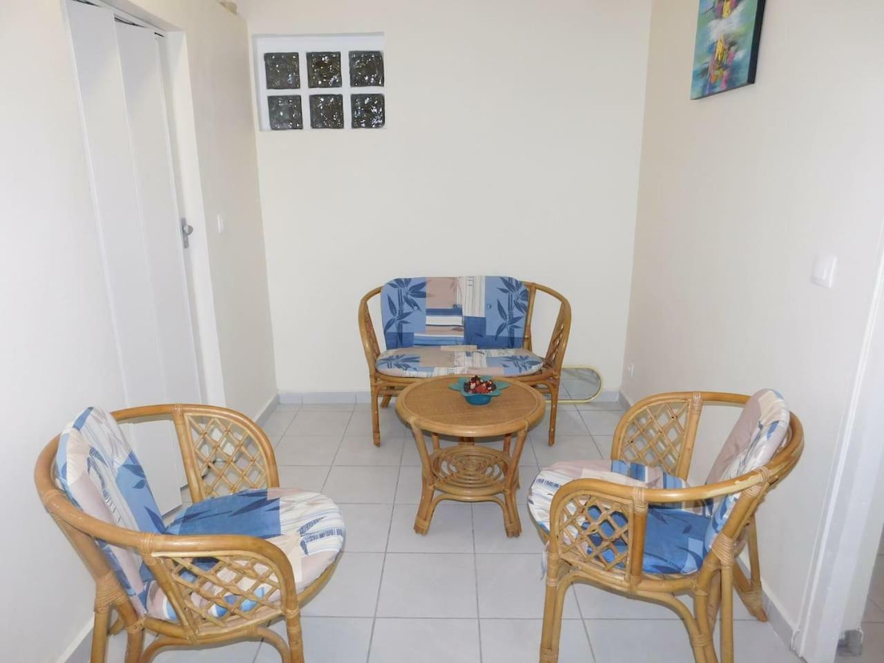 Charmant Petit T2 Dans Maison Vieux-Bourg 外观 照片