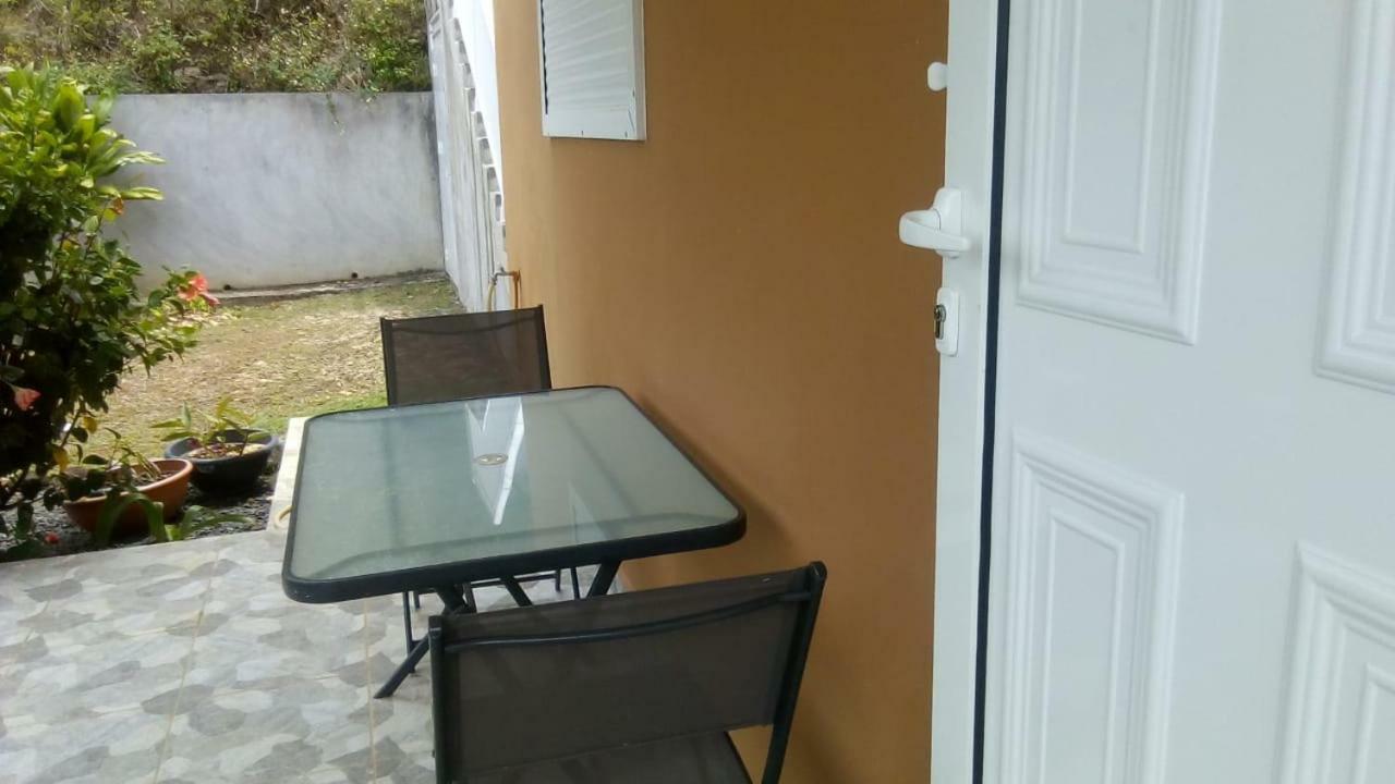 Charmant Petit T2 Dans Maison Vieux-Bourg 外观 照片